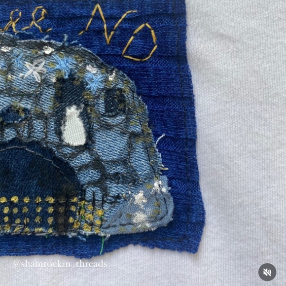 University of Notre Dame embroidered grotto top - Picture 10 of 10